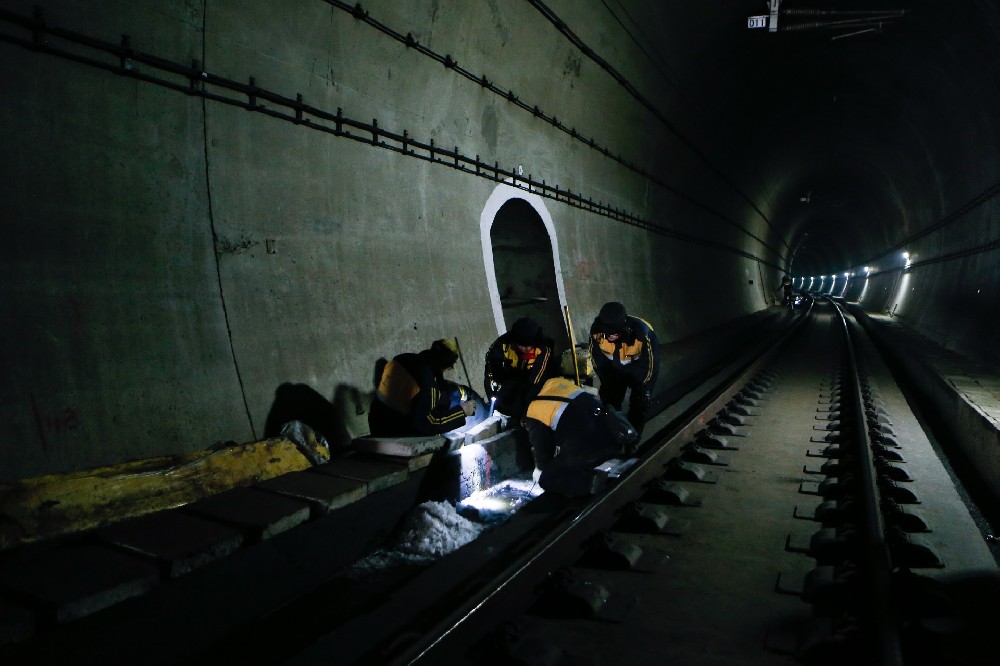 厦门铁路运营隧道病害现状